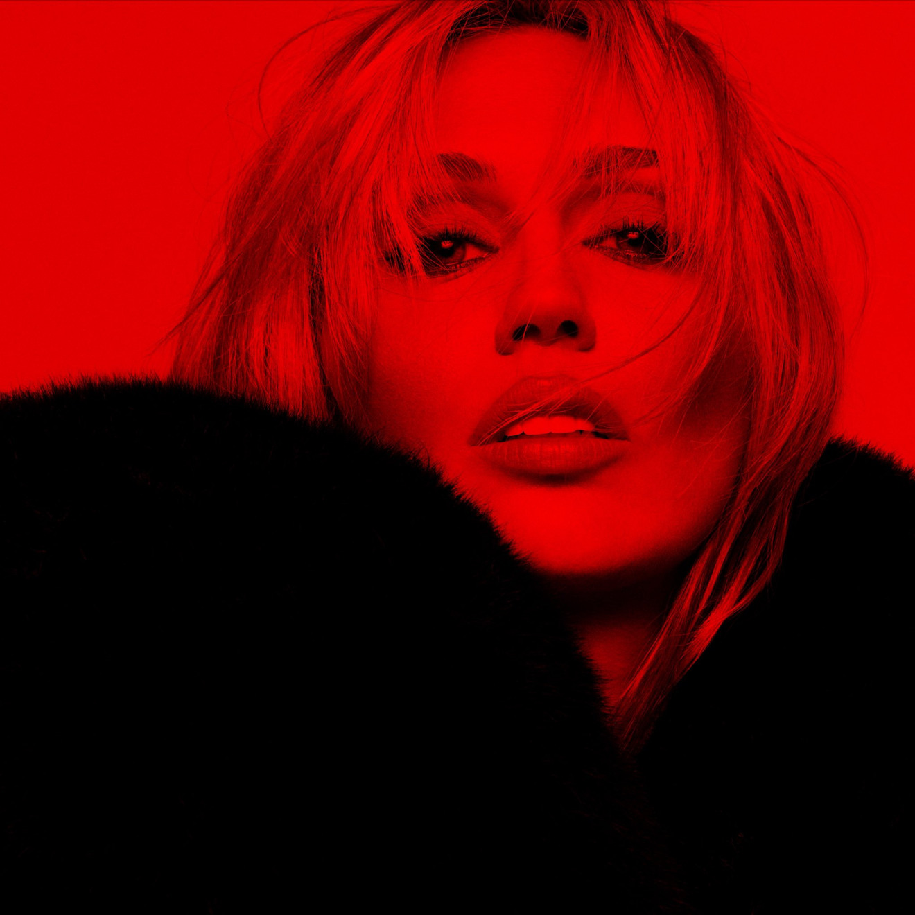 @miley: Miley Cyrus corta o sobrenome do arroba para início de nova era