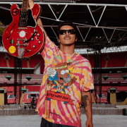 Turnê de Bruno Mars mira em bilheteria de US$ 500 milhões