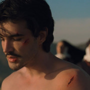 Jão estreia clipe de "Aurora": "Vejam porque estou lindo"