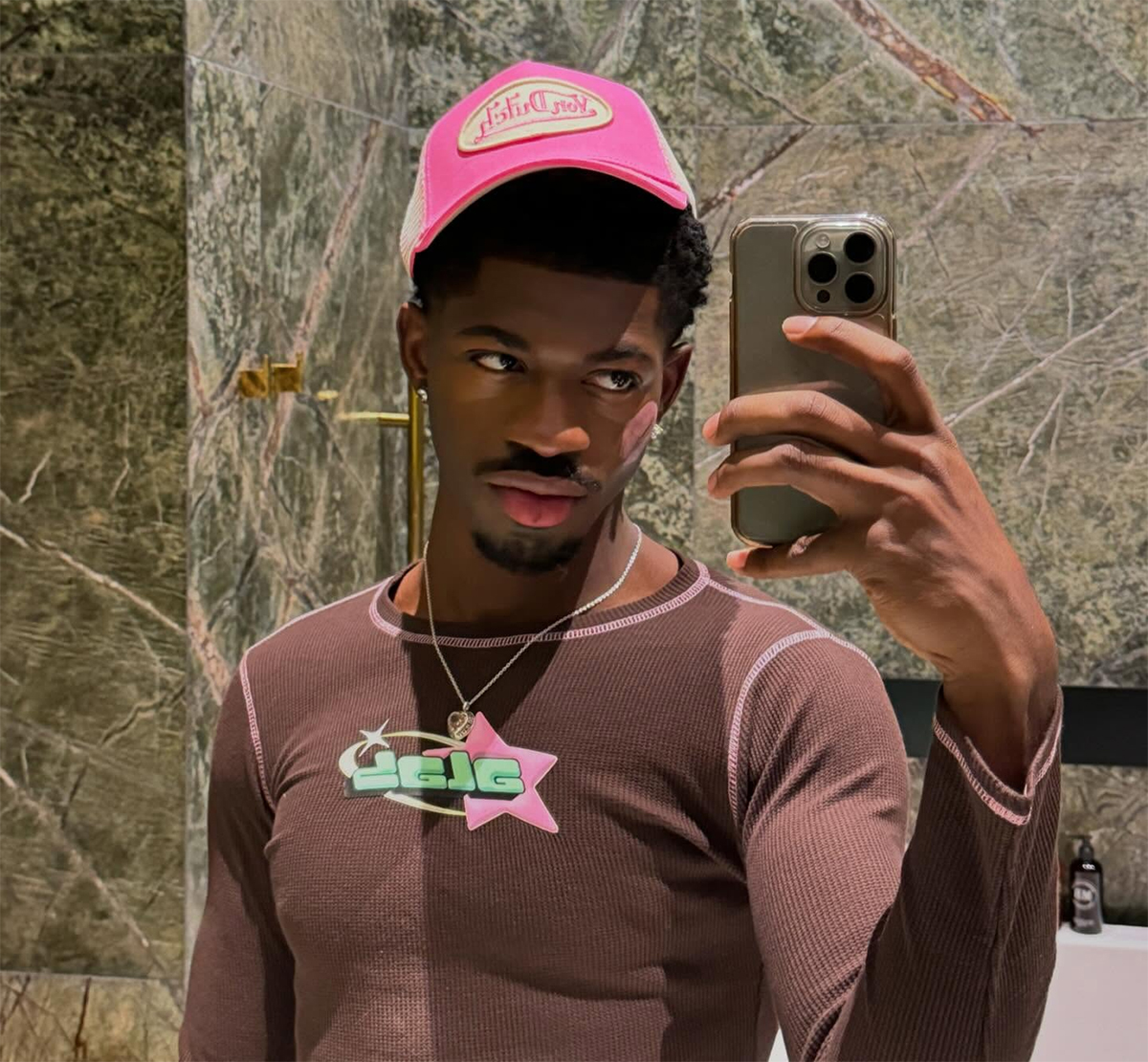 Lil Nas X anuncia primeiro single após prisão e reabilitação