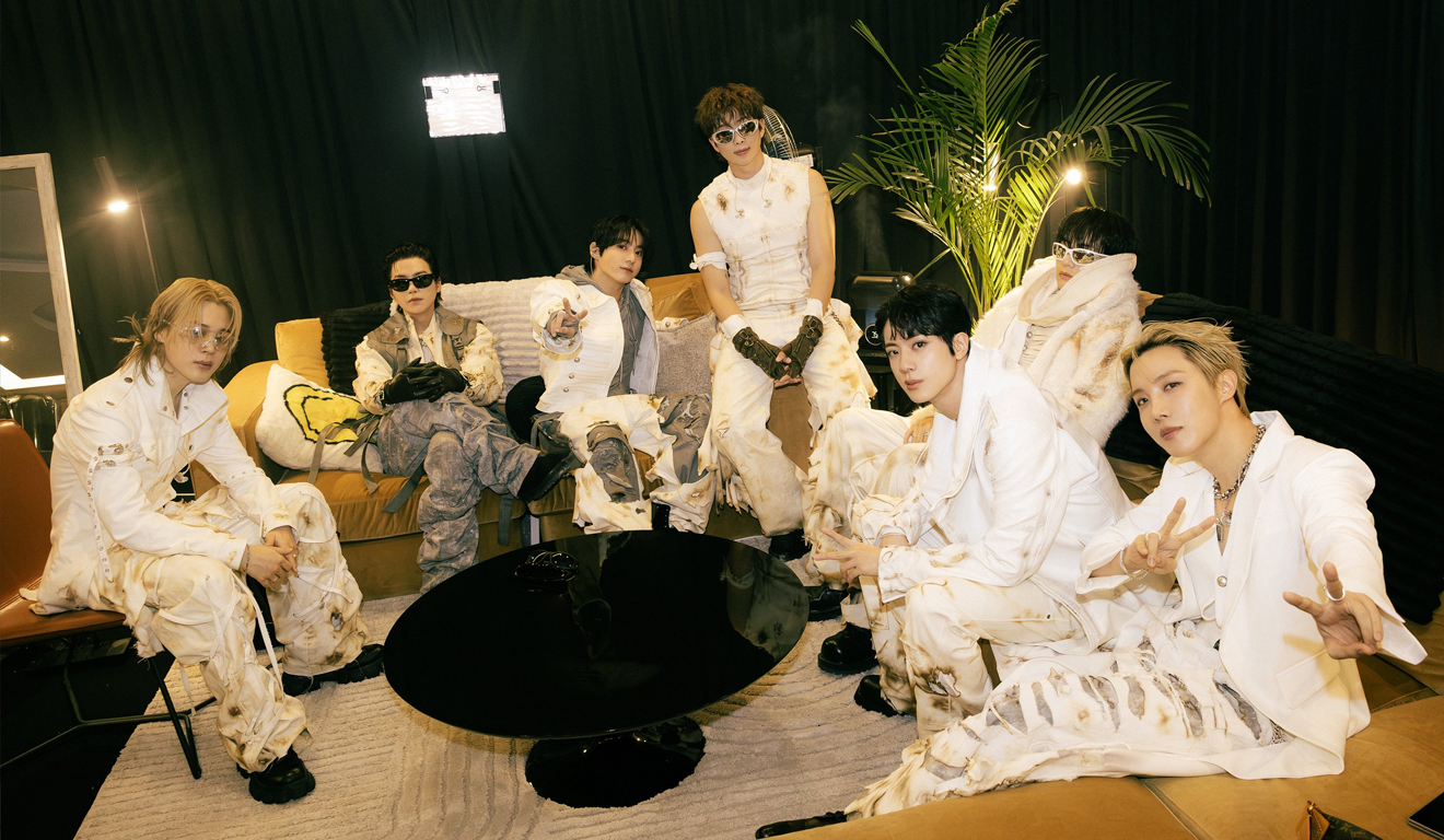 Lightsticks autorizados, mas cartazes não: lista de itens proibidos nos shows do BTS