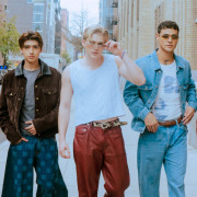 Santos Bravos são realocados para nova gravadora da HYBE para pop latino Santos Bravos são realocados para nova gravadora da HYBE para pop latino
