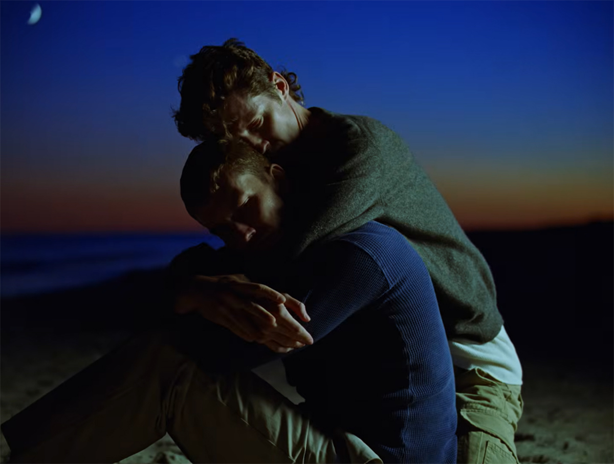 Troye Sivan diz que "FF" é seu clipe "mais gay" e explica o porquê